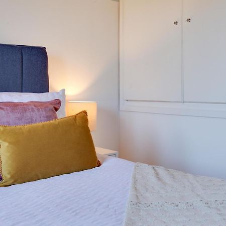 Cosy Two Bedroom House - Chelmsford - Free Parking And Wifi Exteriör bild